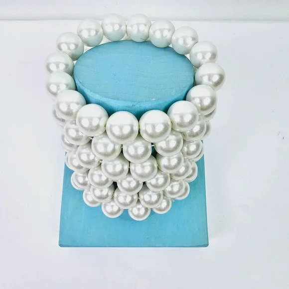 Set of 6 Large Rounded White Pearl Bracelets, Stretch PLUS Bonus Bracelet! - Picture 4 of 8